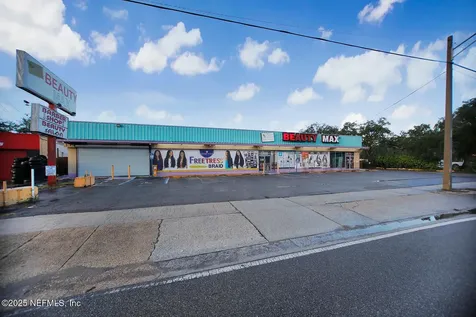 5804 Beach Boulevard Jacksonville FL 32207