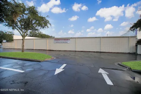 5804 Beach Boulevard Jacksonville FL 32207