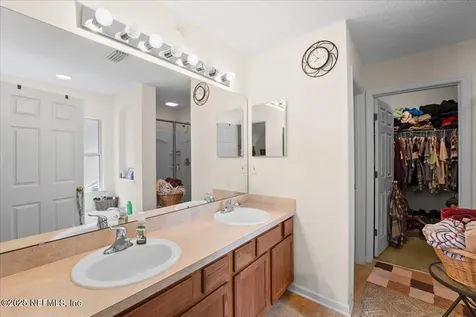 2984 Mainsail Circle N Jacksonville FL 32226