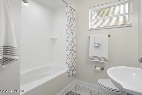 2436 Red Oak Drive Jacksonville FL 32211