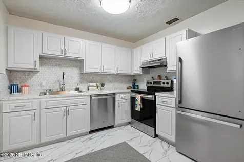 2436 Red Oak Drive Jacksonville FL 32211