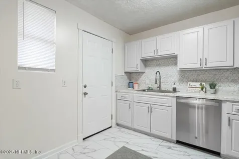 2436 Red Oak Drive Jacksonville FL 32211