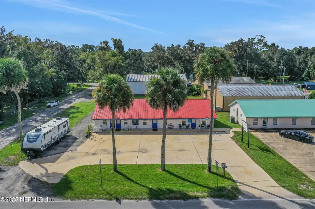 413 Elm Street Welaka FL 32193
