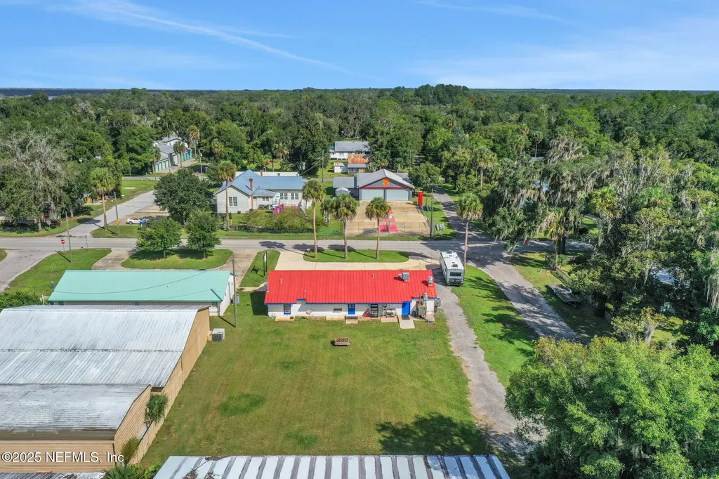413 Elm Street Welaka FL 32193