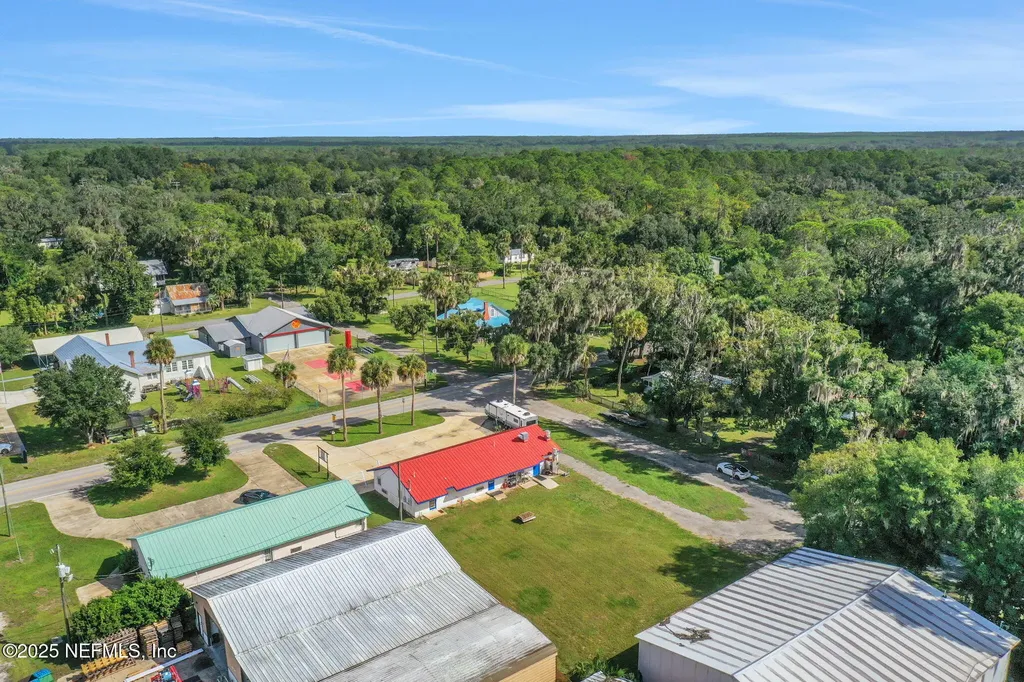 413 Elm Street Welaka FL 32193