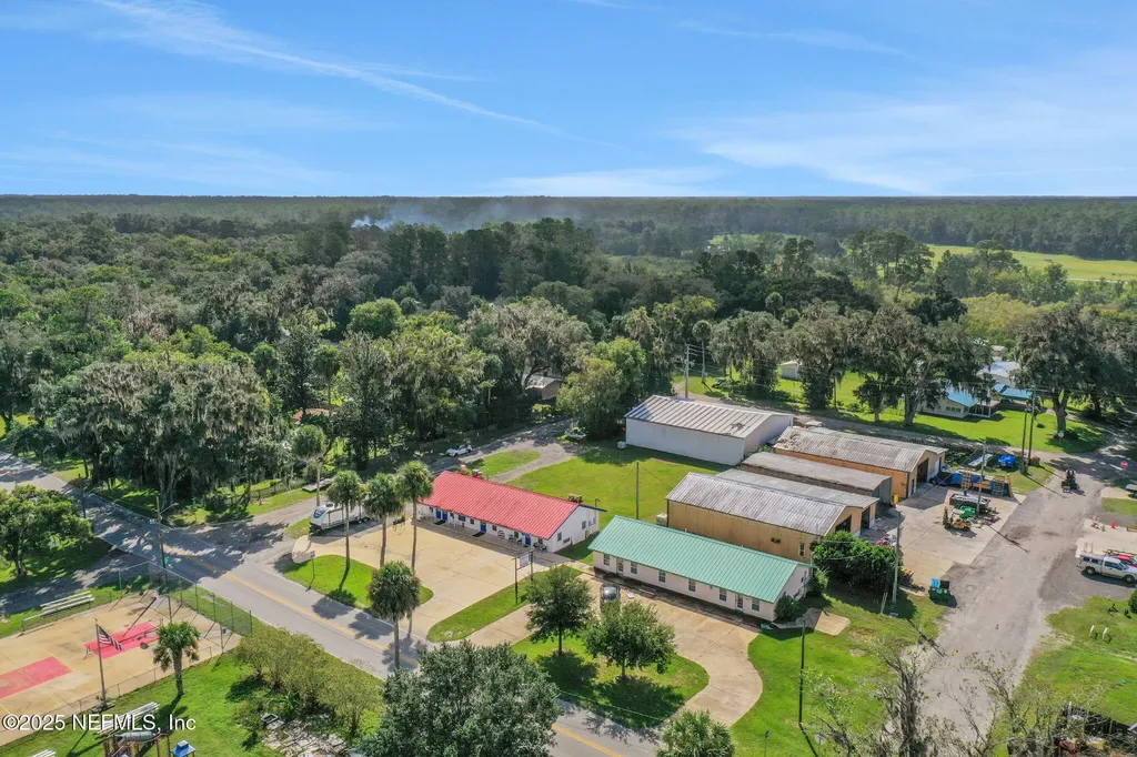 413 Elm Street Welaka FL 32193