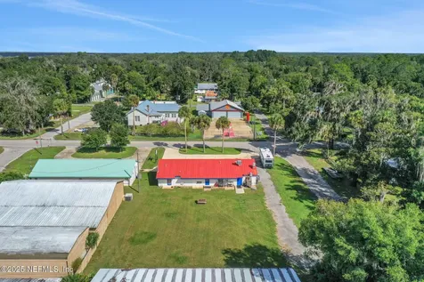 413 Elm Street Welaka FL 32193
