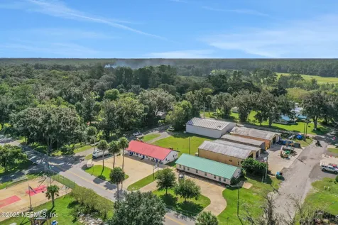 413 Elm Street Welaka FL 32193