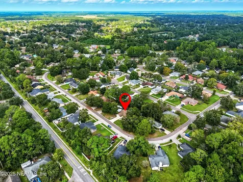 7791 Hunters Lake Circle S Jacksonville FL 32210