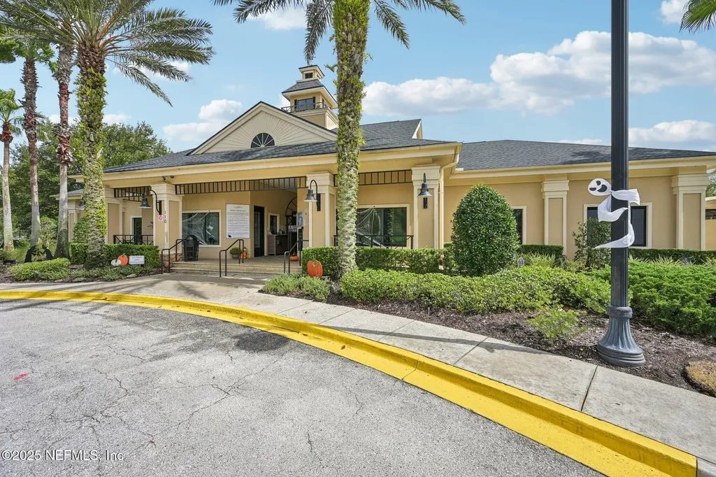 542 E Kings College Drive Fruit Cove FL 32259