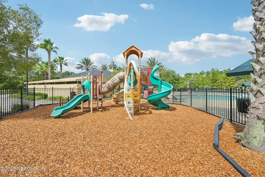 542 E Kings College Drive Fruit Cove FL 32259