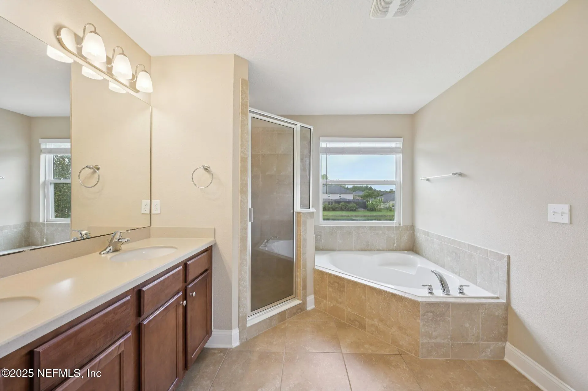 542 E Kings College Drive Fruit Cove FL 32259