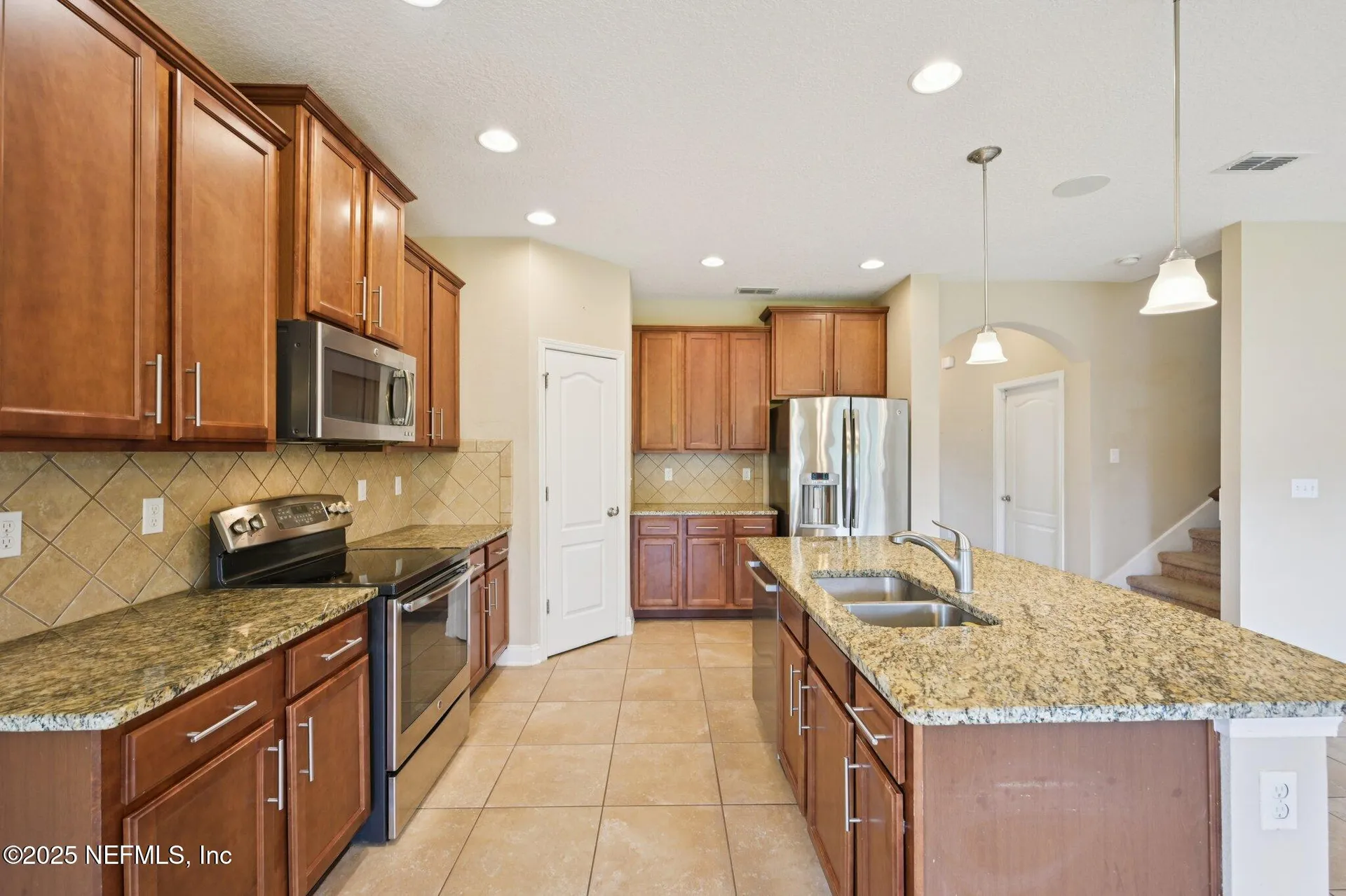 542 E Kings College Drive Fruit Cove FL 32259