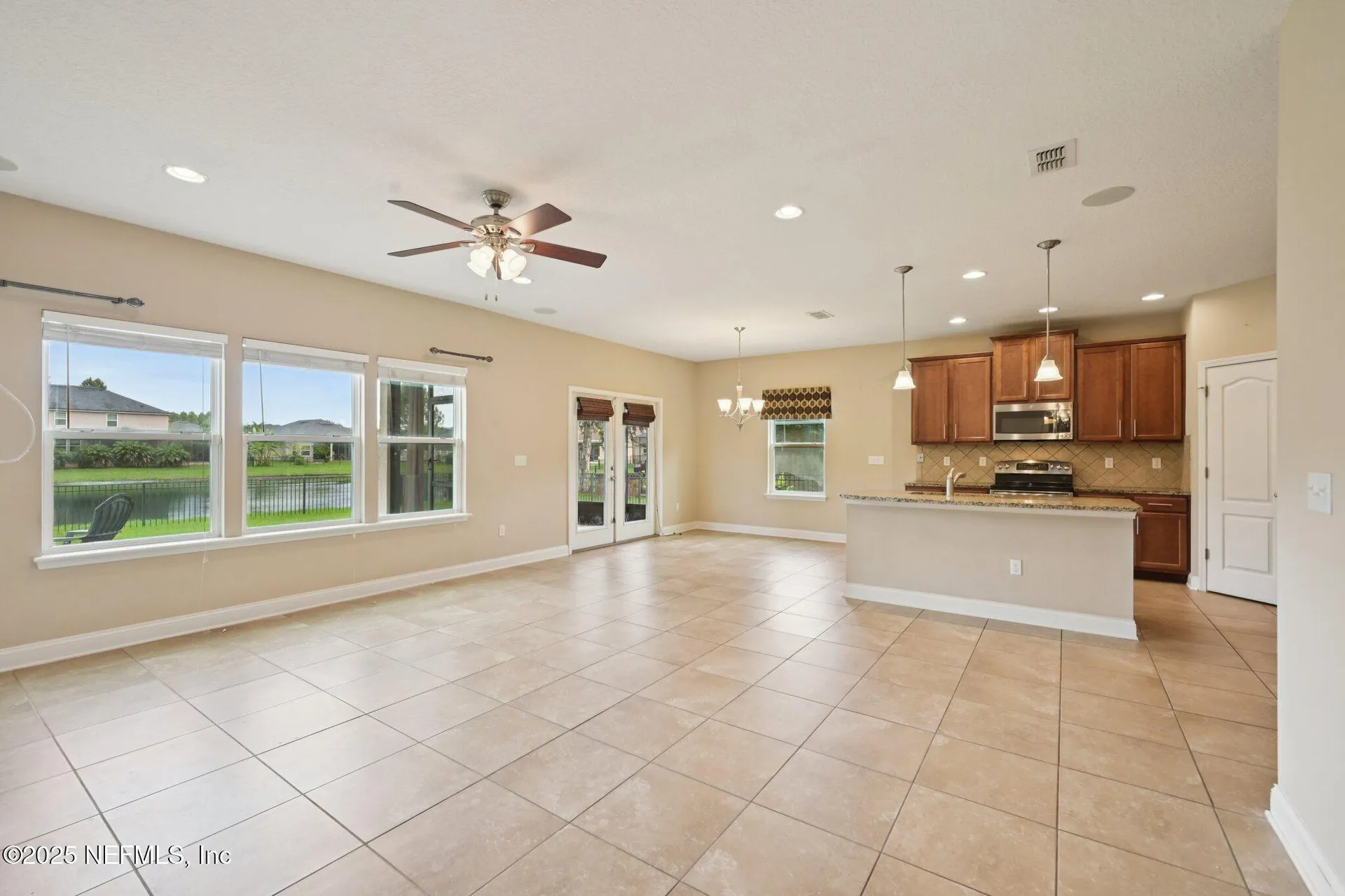 542 E Kings College Drive Fruit Cove FL 32259