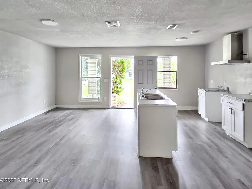 7811 Jasper Avenue Jacksonville FL 32211