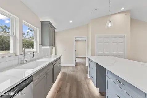 105 SE 3rd Street Georgetown FL 32139