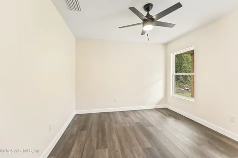 105 SE 3rd Street Georgetown FL 32139