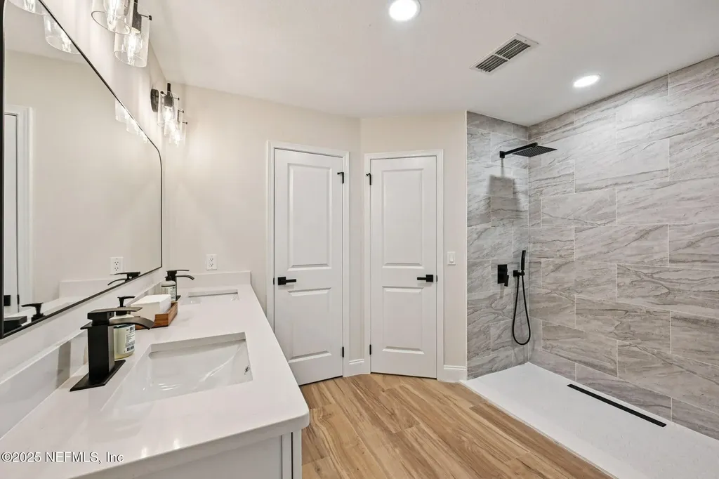 636 Los Palmas Drive Fleming Island FL 32003