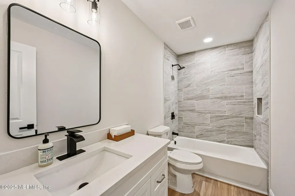 636 Los Palmas Drive Fleming Island FL 32003