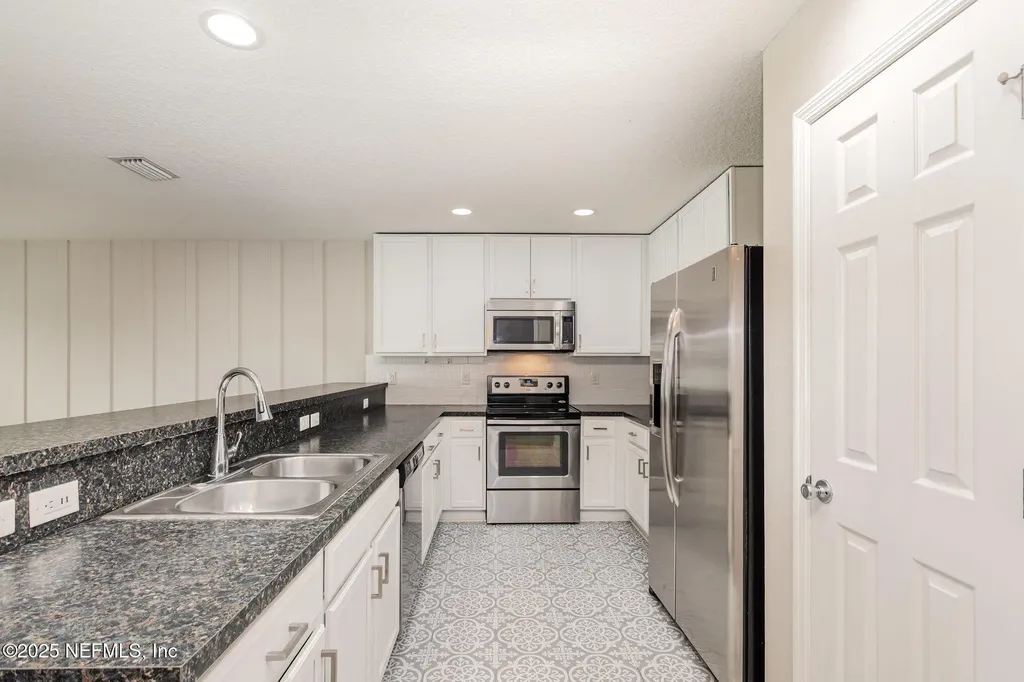 6529 Winding Greens Drive Jacksonville FL 32244