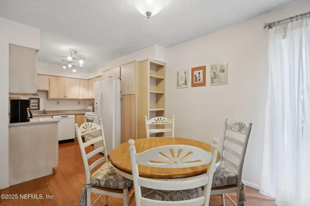 210 River Bend Place Welaka FL 32193
