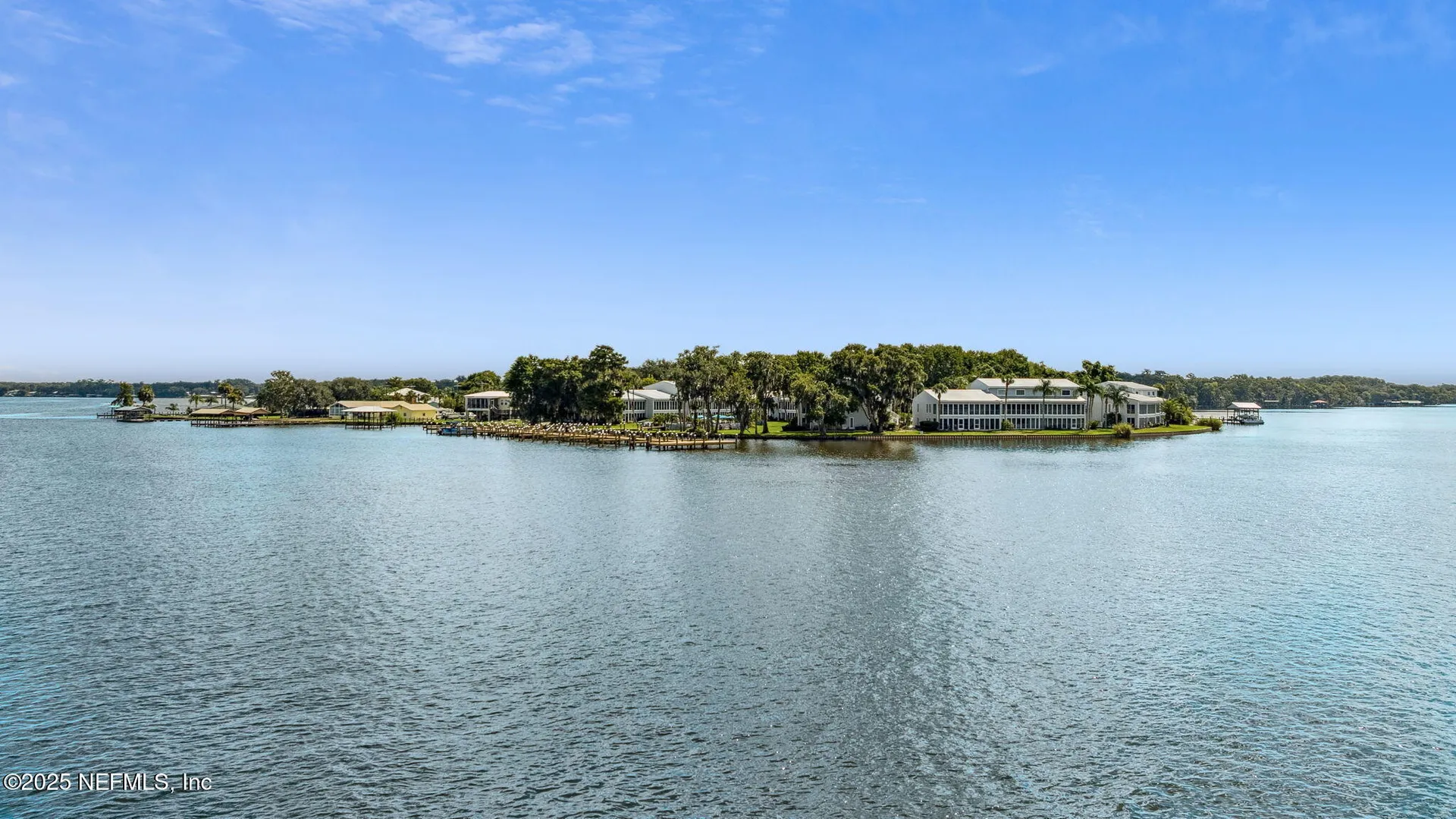 210 River Bend Place Welaka FL 32193