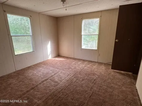 910 Ofarrell Avenue Interlachen FL 32148