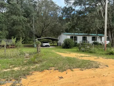 910 Ofarrell Avenue Interlachen FL 32148