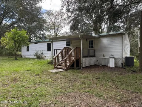 910 Ofarrell Avenue Interlachen FL 32148