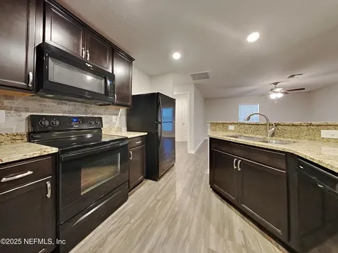 866 N Fairbanks Drive Deltona FL 32725