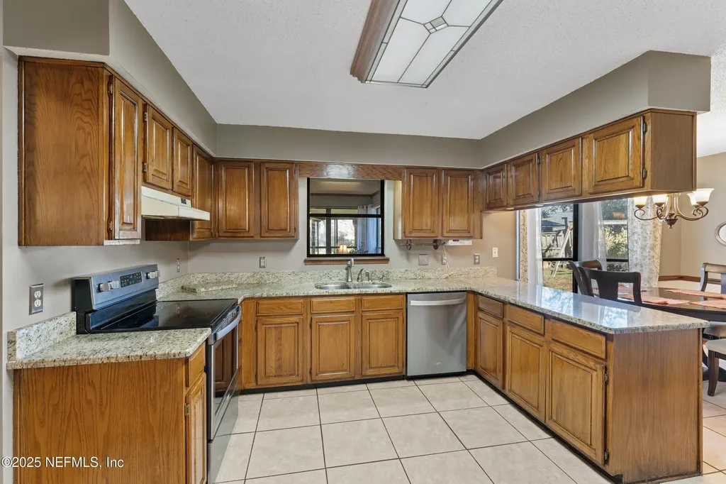 531 Los Palmas Drive Fleming Island FL 32003