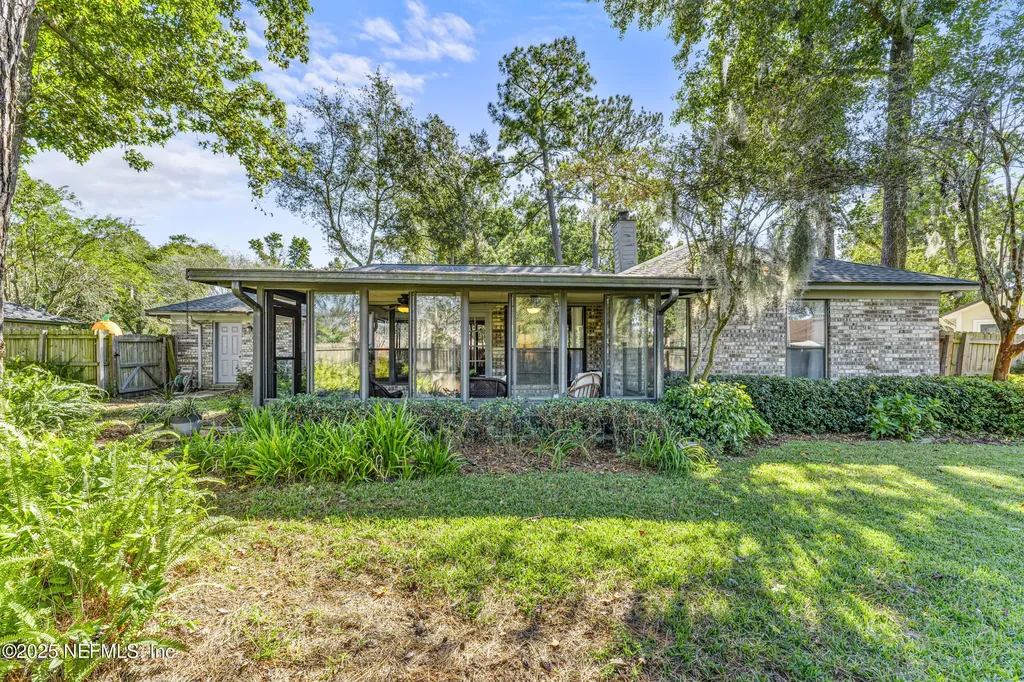 531 Los Palmas Drive Fleming Island FL 32003