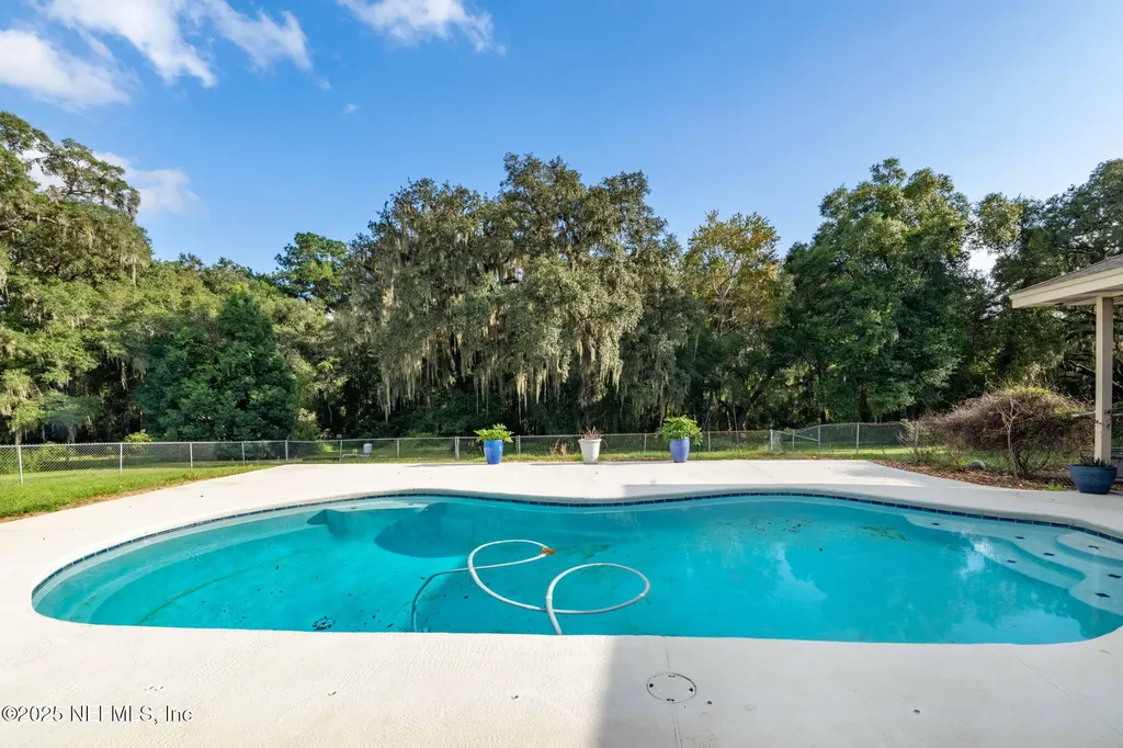 105 Dairy Road Melrose FL 32666