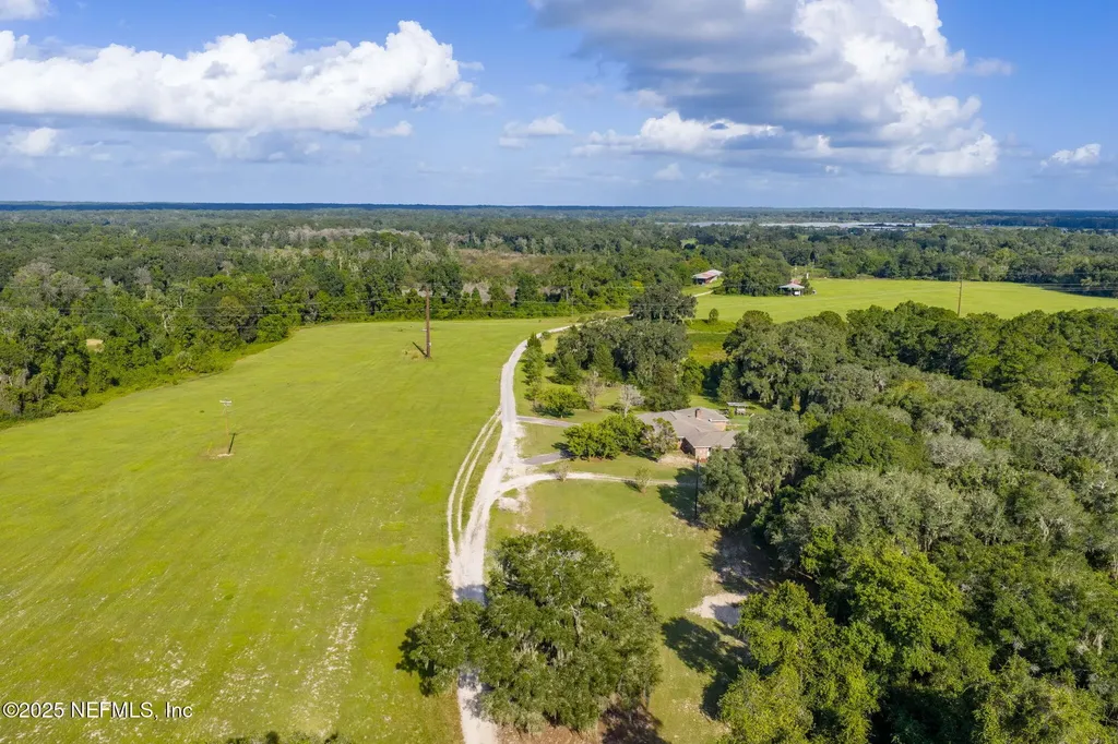 105 Dairy Road Melrose FL 32666