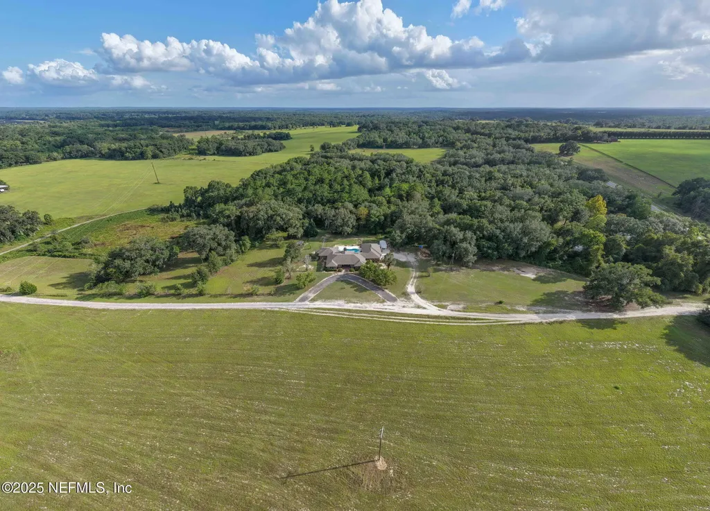 105 Dairy Road Melrose FL 32666