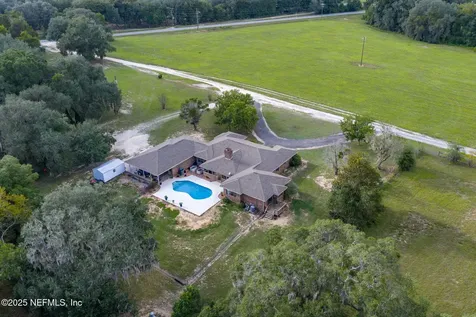 105 Dairy Road Melrose FL 32666
