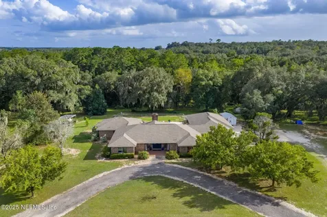 105 Dairy Road Melrose FL 32666