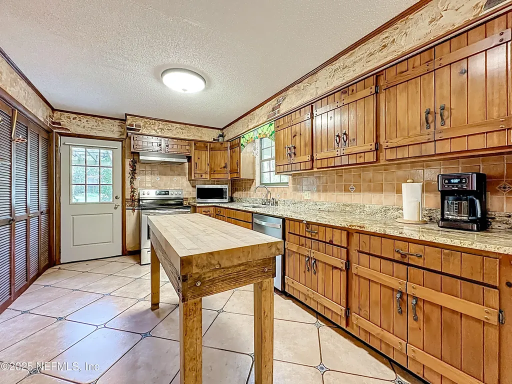 35061 Karen Road Callahan FL 32011