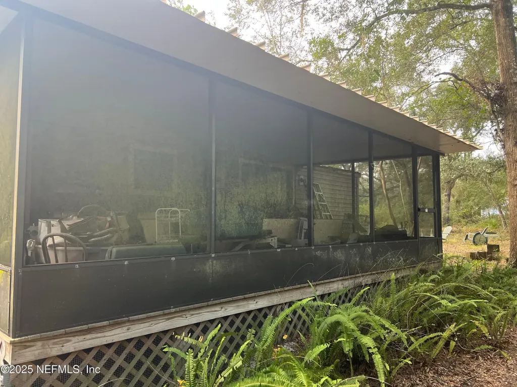 126 Willow Lane Hawthorne FL 32640