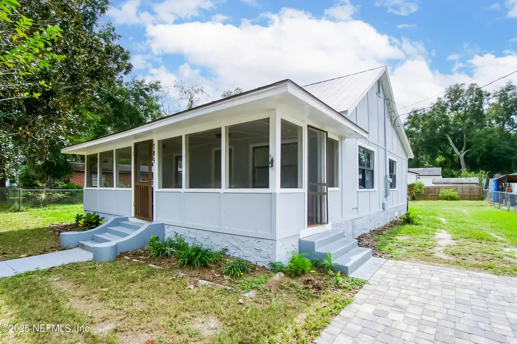 705 Bay Street Green Cove Springs FL 32043