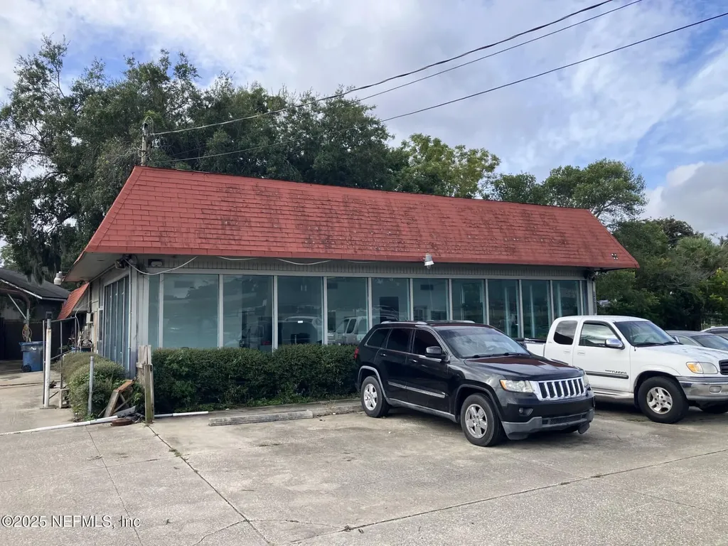 6200 Arlington Expressway Jacksonville FL 32211