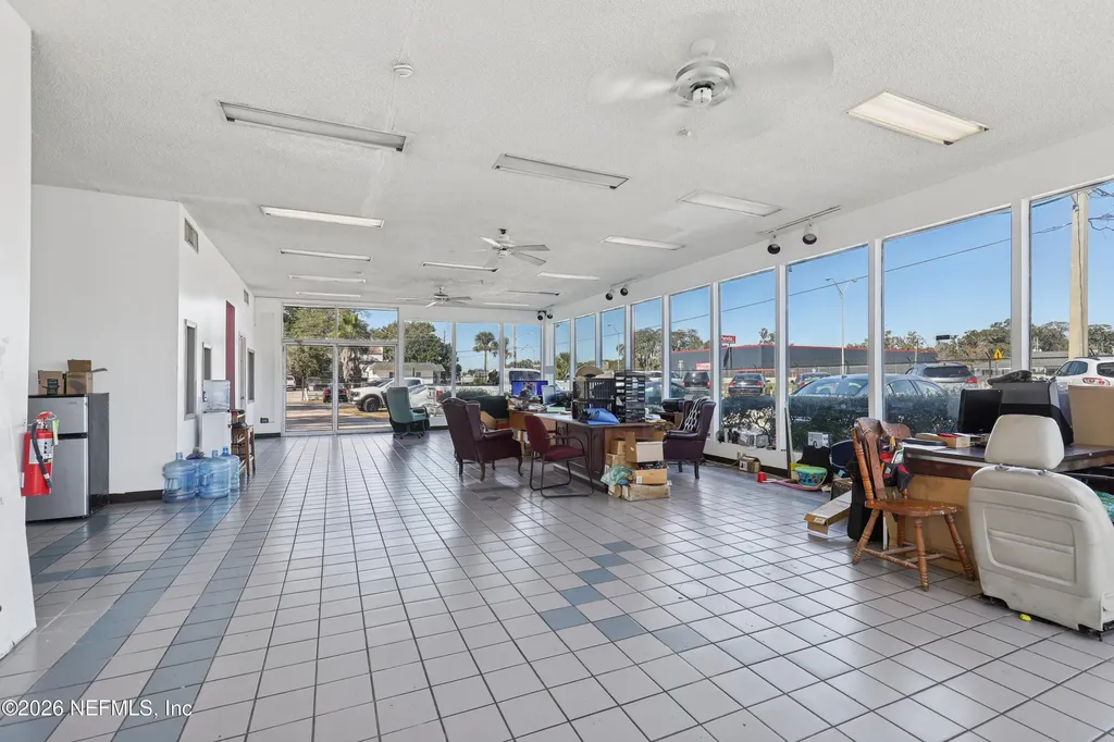 6200 Arlington Expressway Jacksonville FL 32211