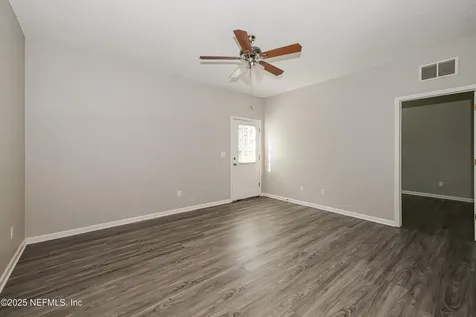 8132 Hilsdale Road Jacksonville FL 32216