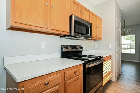 8132 Hilsdale Road Jacksonville FL 32216