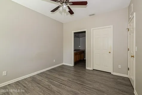 8132 Hilsdale Road Jacksonville FL 32216