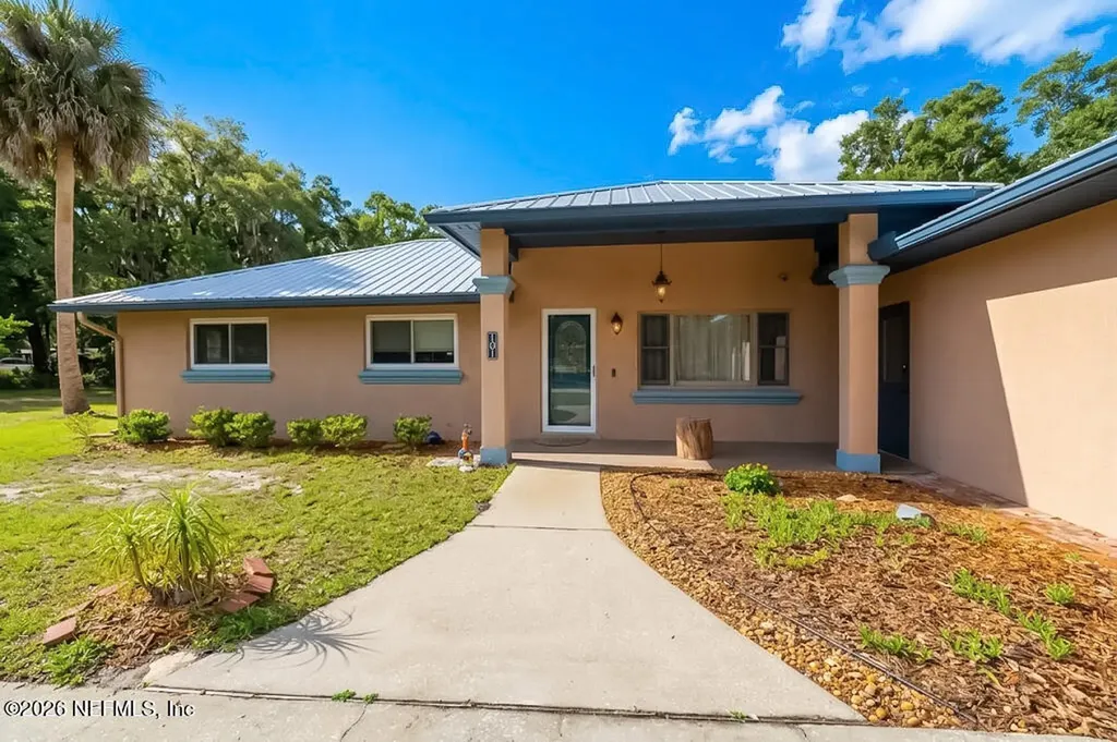101 Riverview Drive East Palatka FL 32131