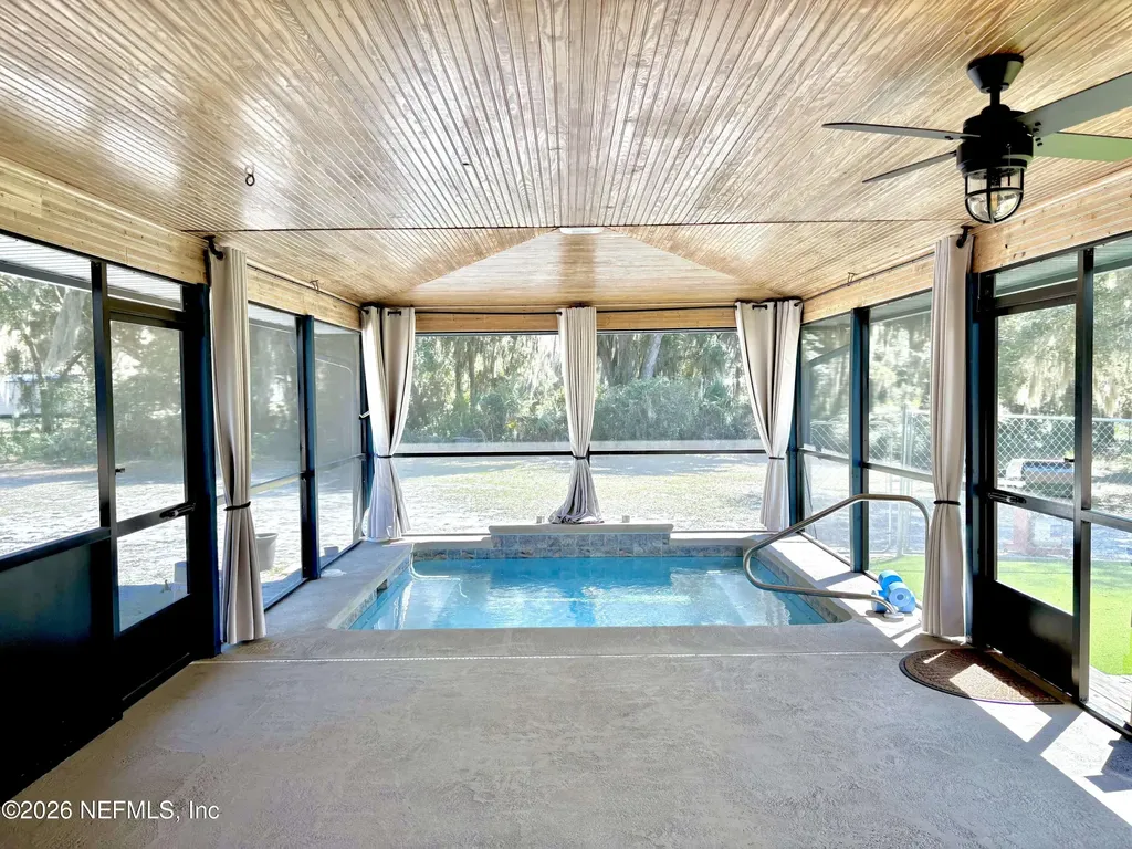 101 Riverview Drive East Palatka FL 32131