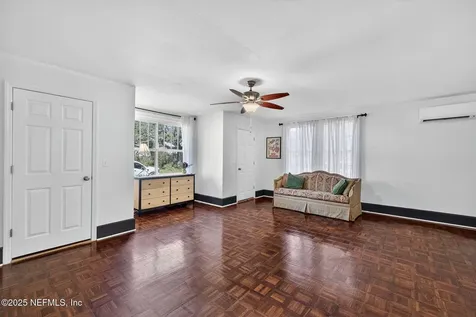 4350 Garibaldi Avenue Jacksonville FL 32210