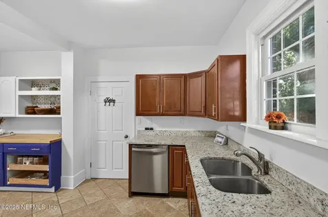 4350 Garibaldi Avenue Jacksonville FL 32210
