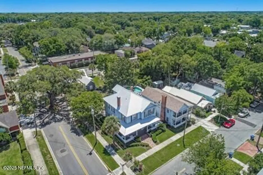 102 S 7th Street Fernandina Beach FL 32034